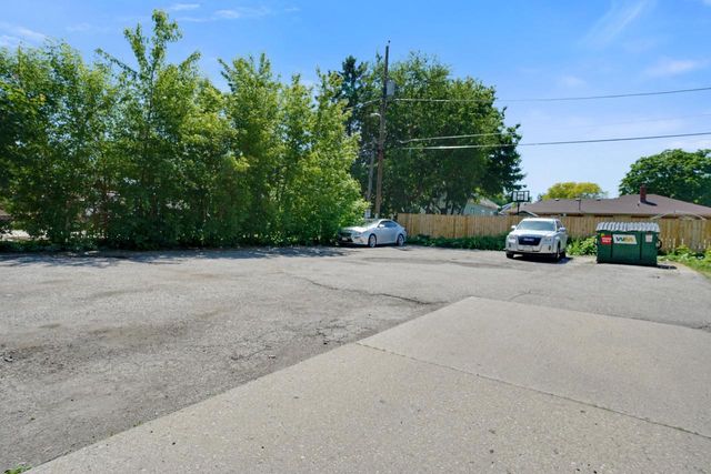 4701 N 52nd STREET, Milwaukee, WI 53218