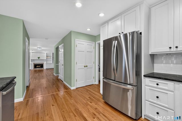 29 Maplewood Drive, Danbury, CT 06811
