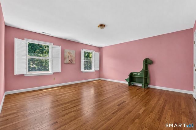 29 Maplewood Drive, Danbury, CT 06811