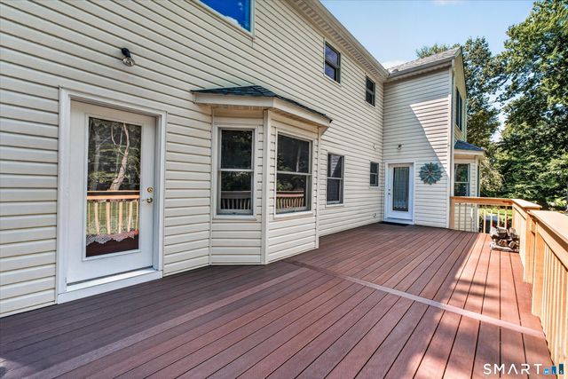 29 Maplewood Drive, Danbury, CT 06811