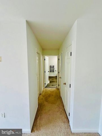 33 BROWNSTONE RD, East Windsor, NJ 08520