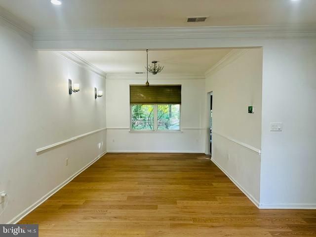 33 BROWNSTONE RD, East Windsor, NJ 08520