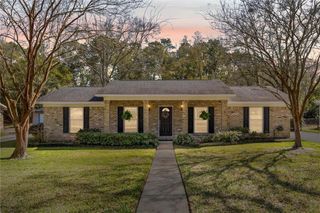4253 Woodcliff S Drive, Mobile, AL 36693