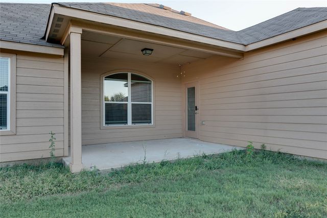 1232 Switchgrass Lane, Crowley, TX 76036