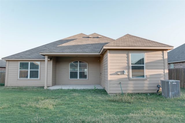 1232 Switchgrass Lane, Crowley, TX 76036