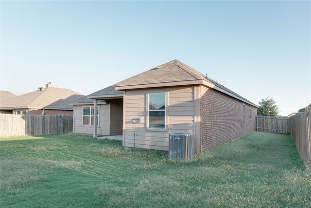 1232 Switchgrass Lane, Crowley, TX 76036