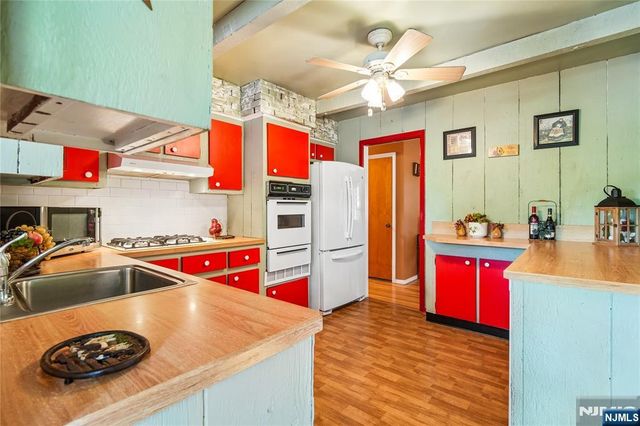 425 Beech Avenue, Paramus, NJ 07652