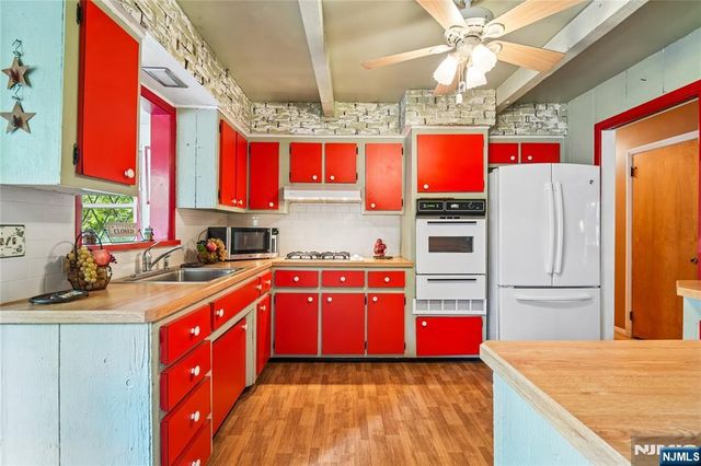 425 Beech Avenue, Paramus, NJ 07652
