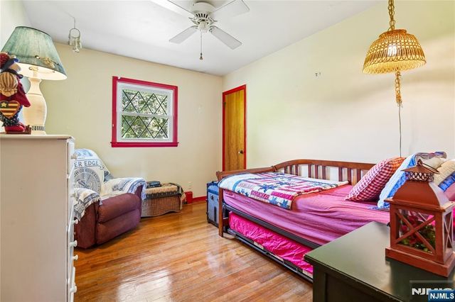 425 Beech Avenue, Paramus, NJ 07652