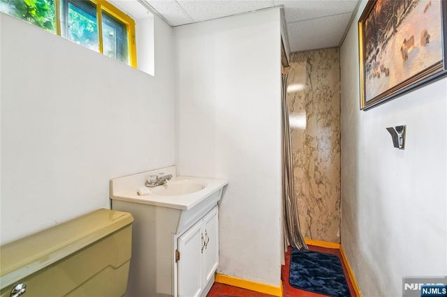 425 Beech Avenue, Paramus, NJ 07652