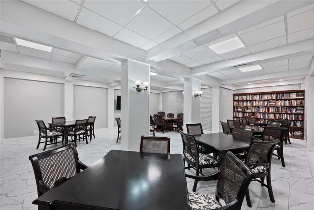 2860 S Ocean Boulevard 201, Palm Beach, FL 33480