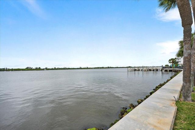 2860 S Ocean Boulevard 201, Palm Beach, FL 33480