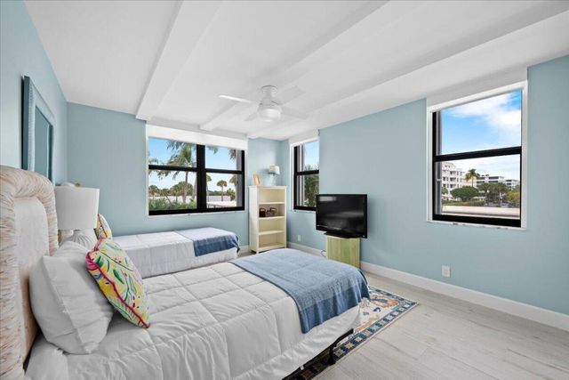 2860 S Ocean Boulevard 201, Palm Beach, FL 33480