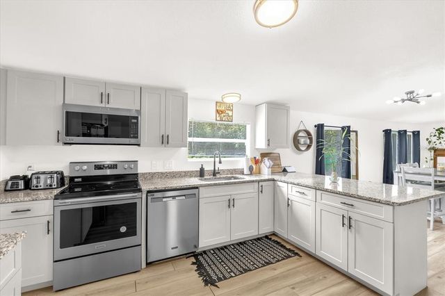 17336 N HIGHWAY 329, Reddick, FL 32686