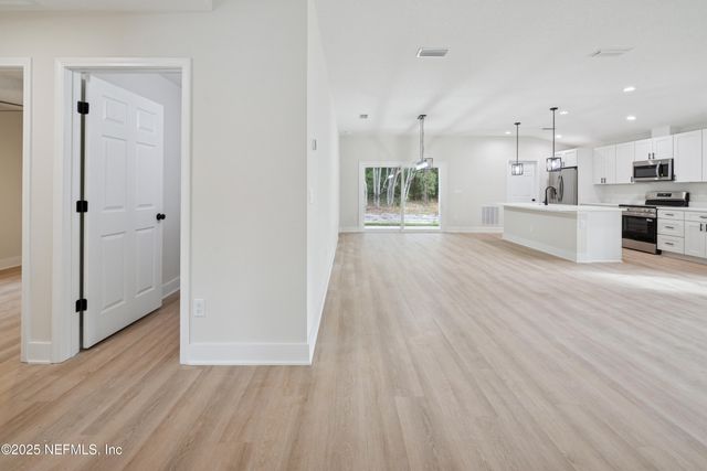 106 COLUMBIA Avenue, Florahome, FL 32140