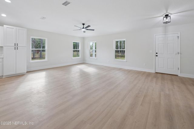 106 COLUMBIA Avenue, Florahome, FL 32140