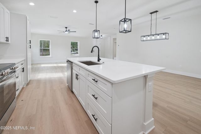 106 COLUMBIA Avenue, Florahome, FL 32140