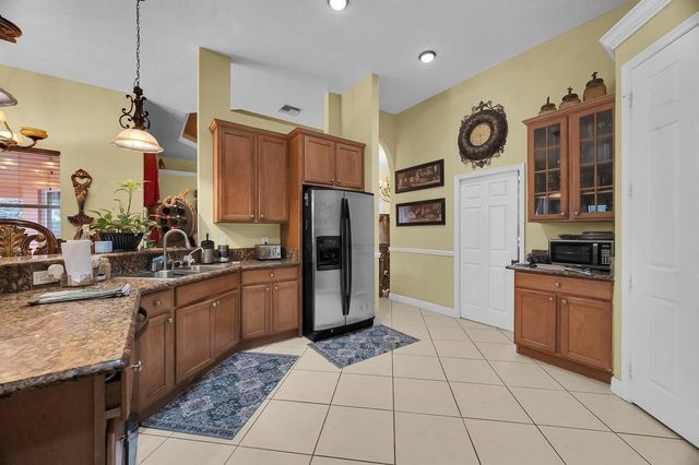 624 SW Nichols Terrace, Port St. Lucie, FL 34953