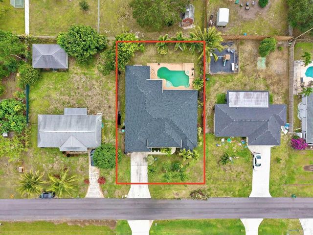 624 SW Nichols Terrace, Port St. Lucie, FL 34953
