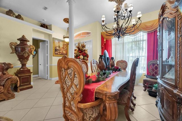 624 SW Nichols Terrace, Port St. Lucie, FL 34953