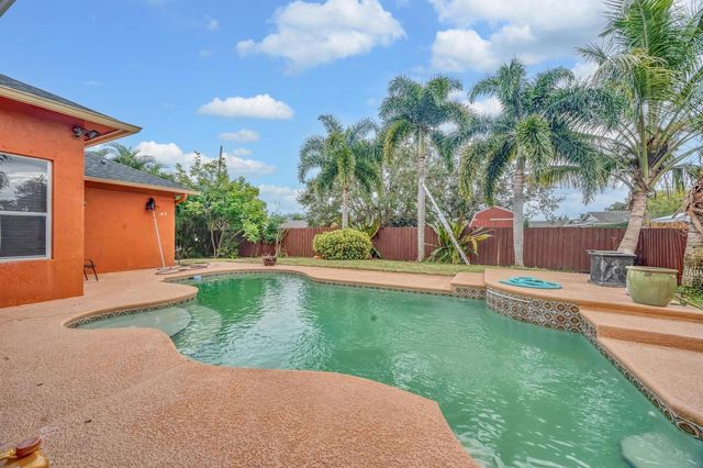 624 SW Nichols Terrace, Port St. Lucie, FL 34953