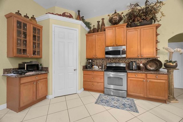 624 SW Nichols Terrace, Port St. Lucie, FL 34953