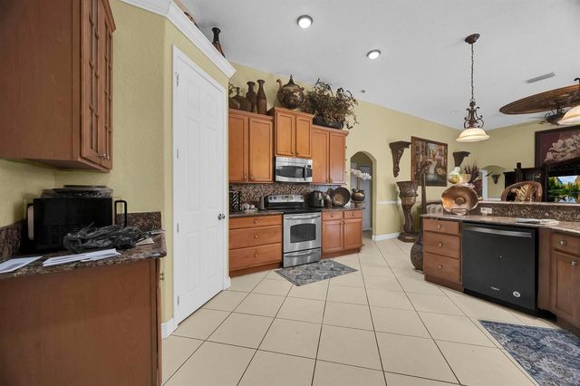 624 SW Nichols Terrace, Port St. Lucie, FL 34953