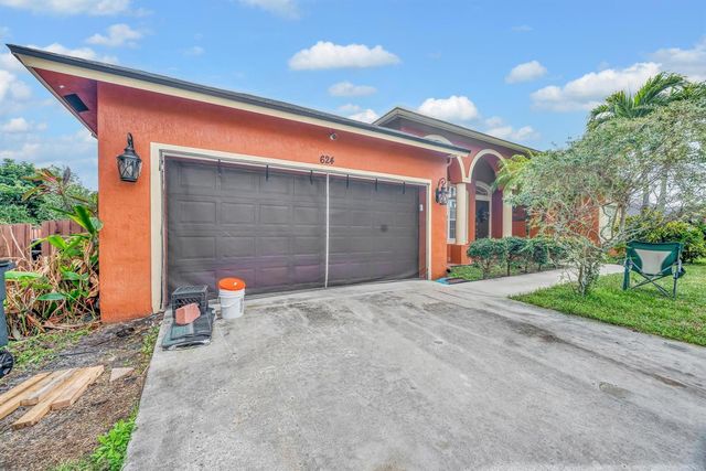 624 SW Nichols Terrace, Port St. Lucie, FL 34953