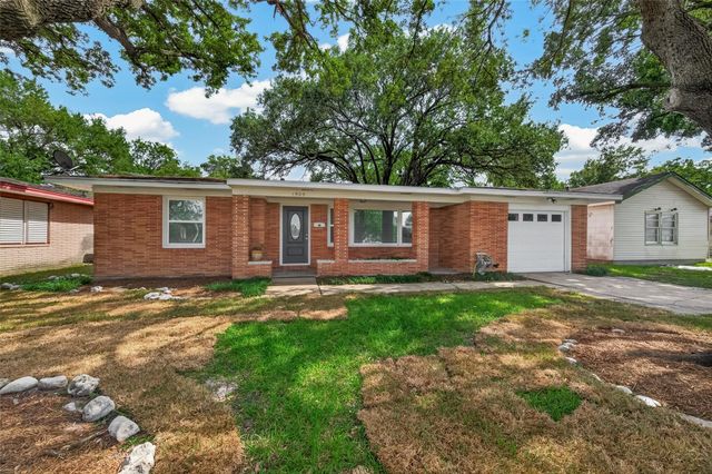 1905 5th Avenue N, Texas City, TX 77590
