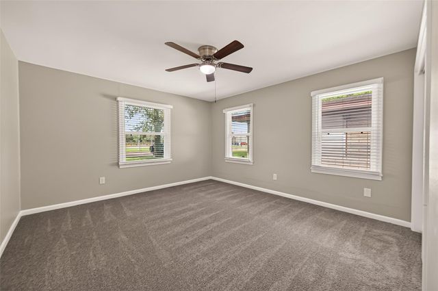 1905 5th Avenue N, Texas City, TX 77590