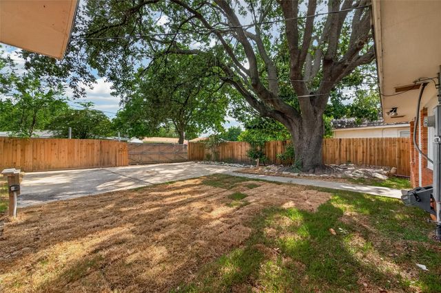 1905 5th Avenue N, Texas City, TX 77590