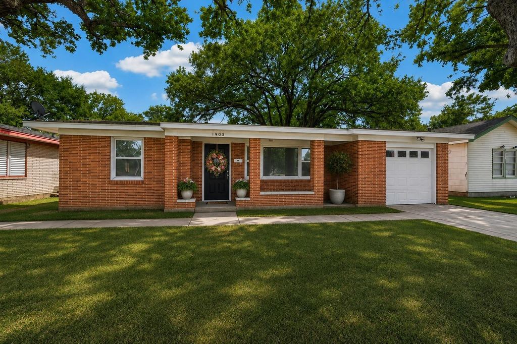 1905 5th Avenue N, Texas City, TX 77590
