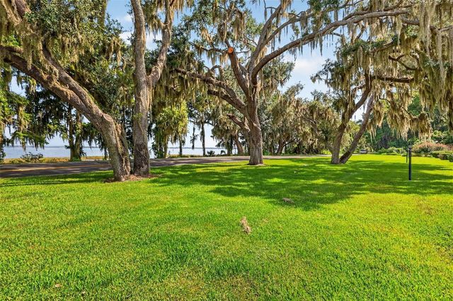 1111 LAKESHORE DRIVE C3, Eustis, FL 32726