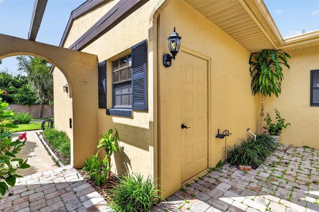 1111 LAKESHORE DRIVE C3, Eustis, FL 32726