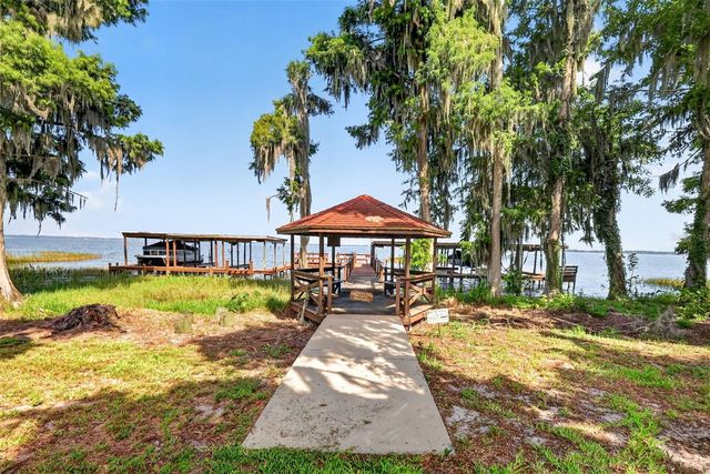 1111 LAKESHORE DRIVE C3, Eustis, FL 32726