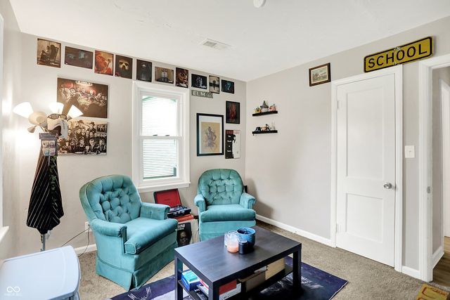 818 Vasbinder Drive, Chesterfield, IN 46017