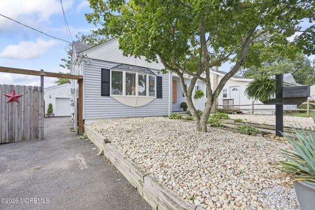 491 Netherwood Drive, Keyport, NJ 07735