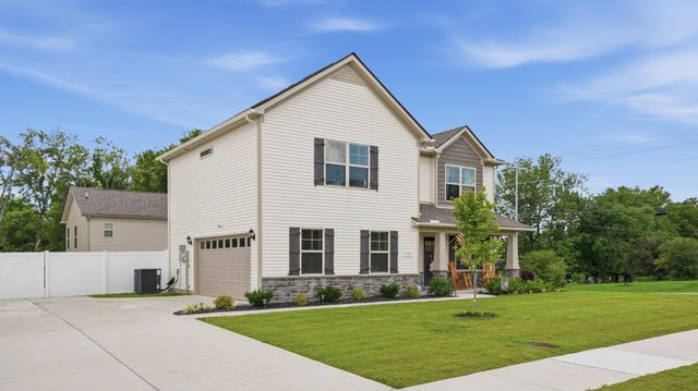 100 Chevelle Ct, Shelbyville, TN 37160