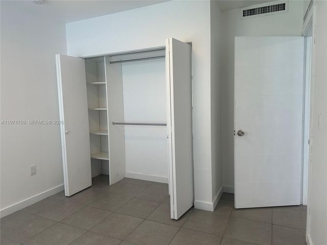 2206 Simms St, Hollywood, FL 33020