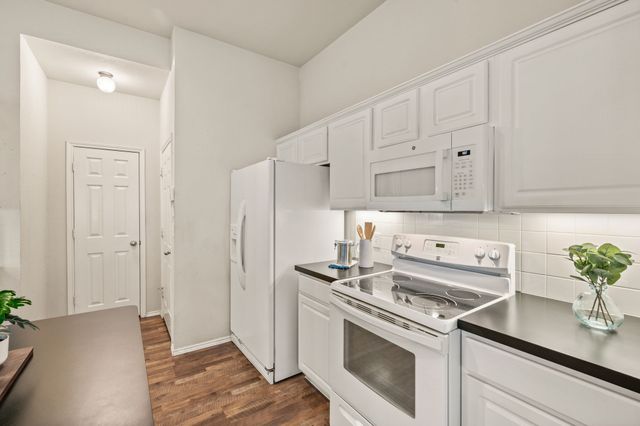 9844 Meadow Rue Drive, Mckinney, TX 75072