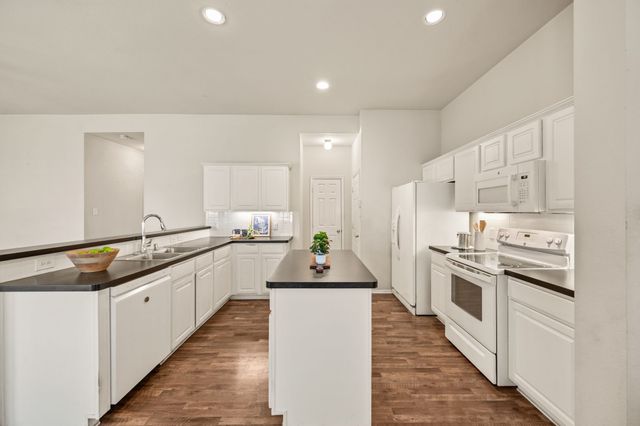 9844 Meadow Rue Drive, Mckinney, TX 75072