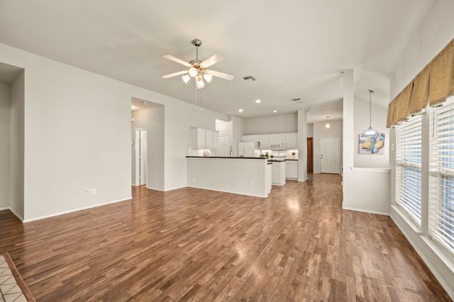 9844 Meadow Rue Drive, Mckinney, TX 75072