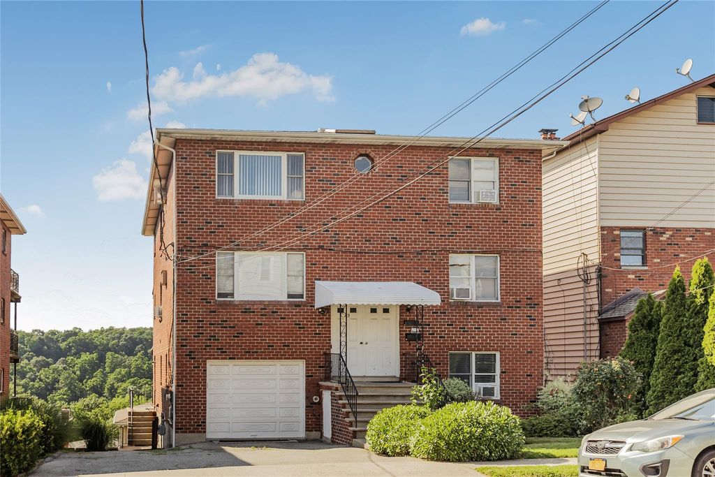 43 Dunston Avenue, Yonkers, NY 10701