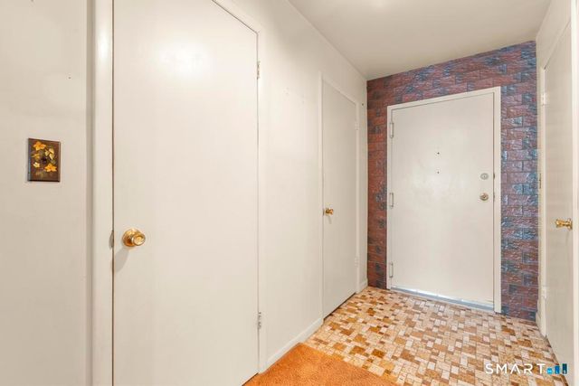 34 Crescent Street 1H, Stamford, CT 06906