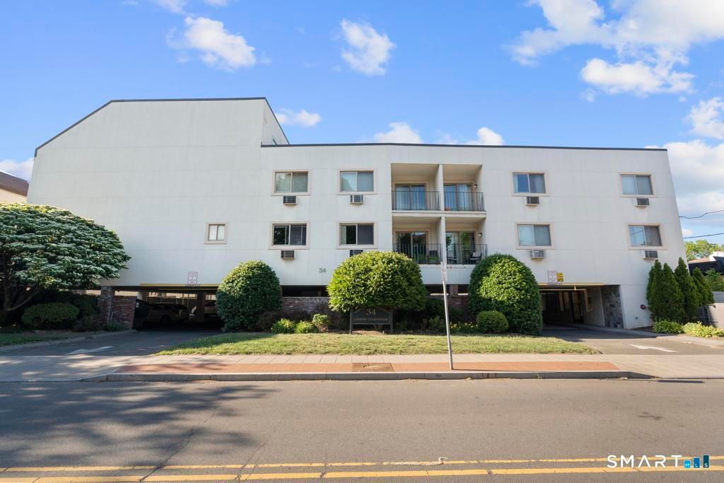 34 Crescent Street 1H, Stamford, CT 06906