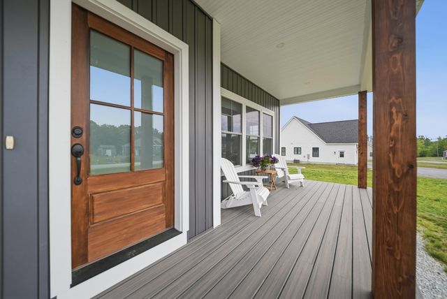 418 Blane Circle, Pembroke, NH 03275