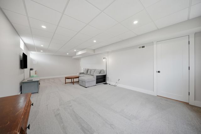418 Blane Circle, Pembroke, NH 03275