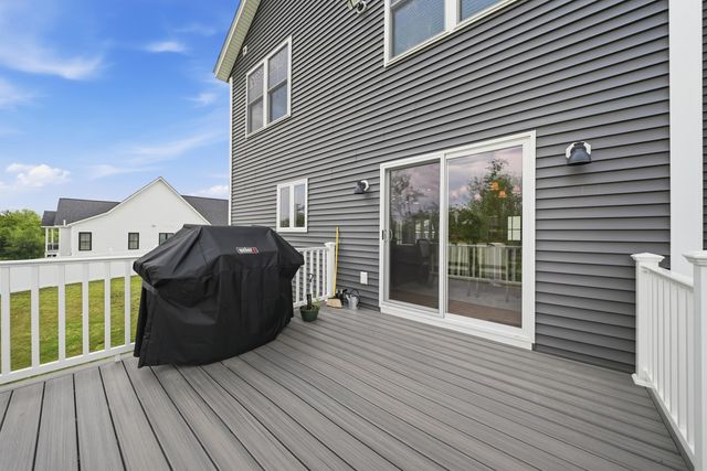 418 Blane Circle, Pembroke, NH 03275