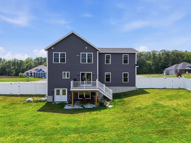 418 Blane Circle, Pembroke, NH 03275