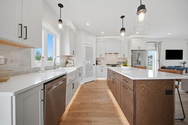 418 Blane Circle, Pembroke, NH 03275